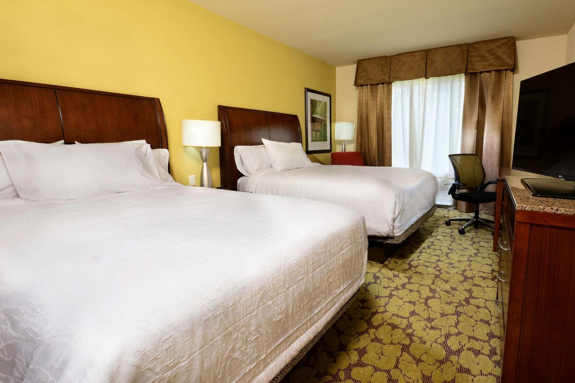 Hilton Garden Inn Greensboro Airport Екстериор снимка