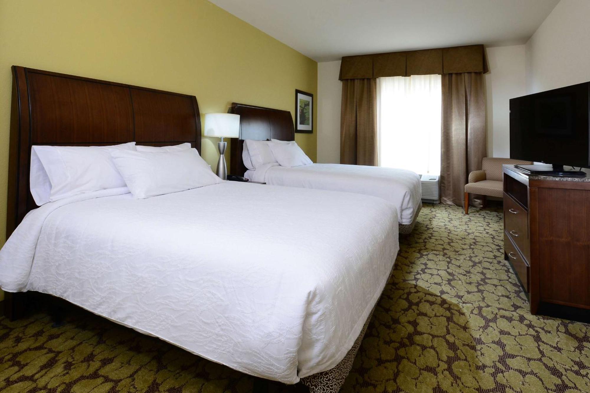 Hilton Garden Inn Greensboro Airport Екстериор снимка